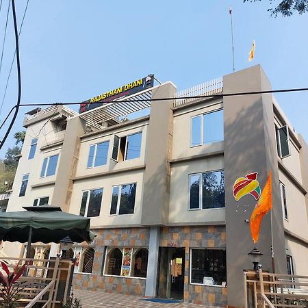 Rajasthani Dhani Hotel Khanapara Exteriör bild