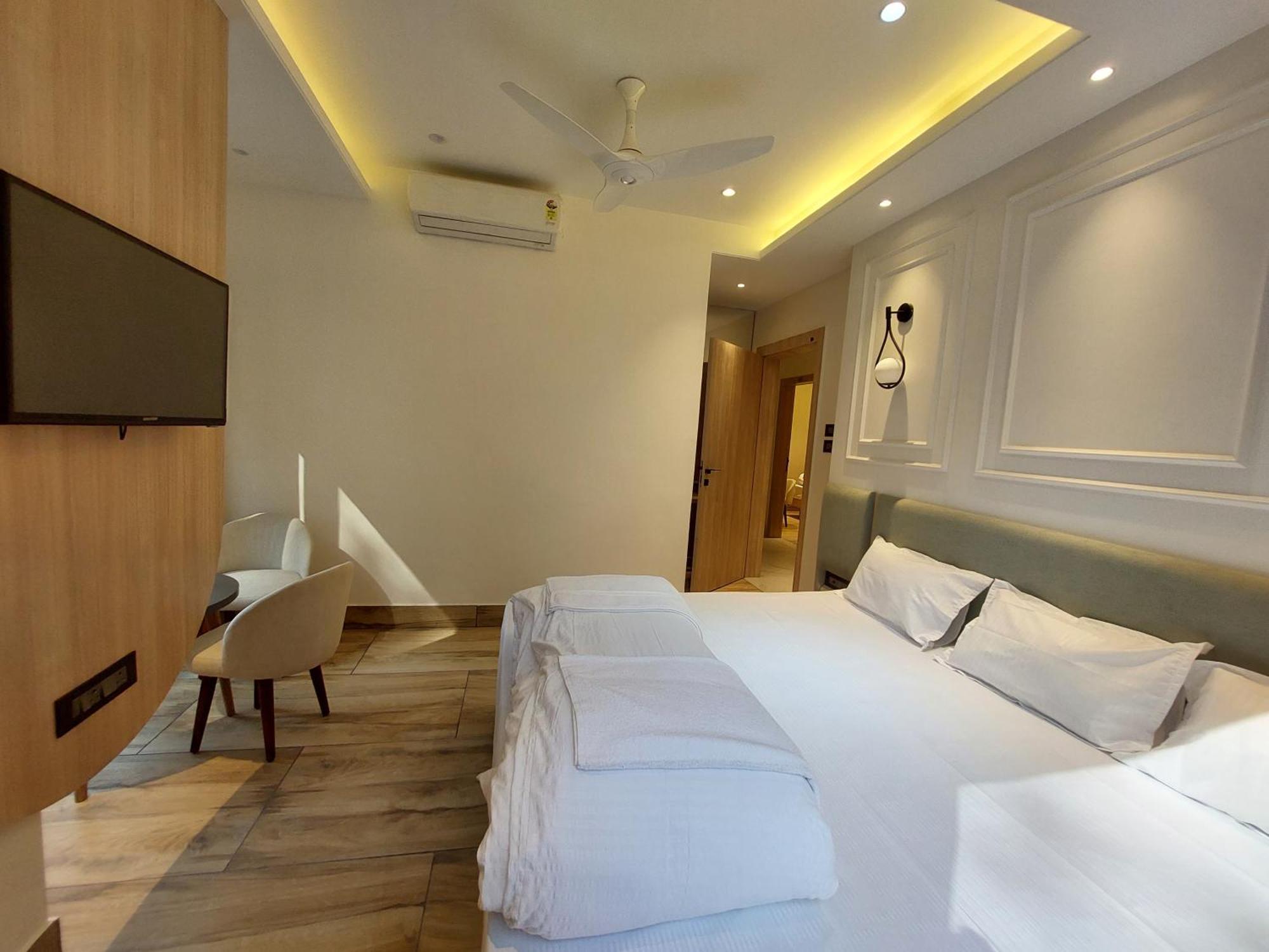 Rajasthani Dhani Hotel Khanapara Exteriör bild
